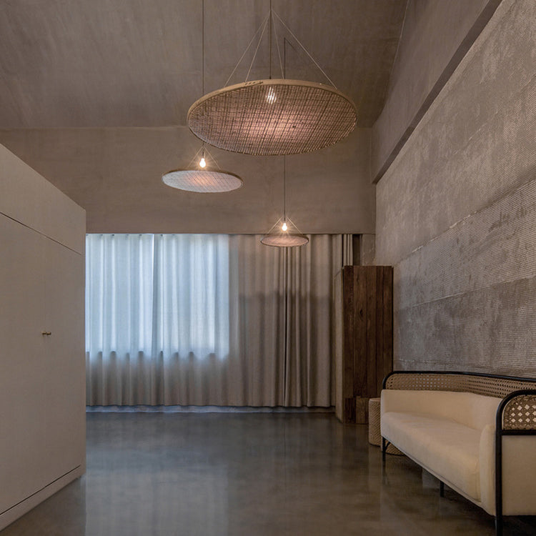 Suspension lumineuse ronde en rotin rustique traditionnel à 1 lumière pour salle à manger 