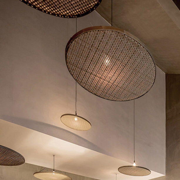 Suspension lumineuse ronde en rotin rustique traditionnel à 1 lumière pour salle à manger 