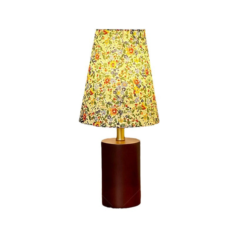 Traditionelle französische pastorale Tischlampe mit Blumendruck, Stoff, runder Schirm, Massivholzsockel, 1-flammig, für Schlafzimmer 