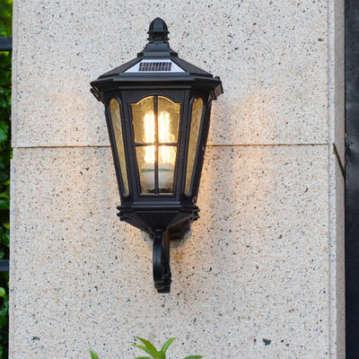 Zeitgenössische industrielle achteckige Aluminiumglas-LED-Solar-wasserdichte Wandleuchte für die Terrasse im Freien 