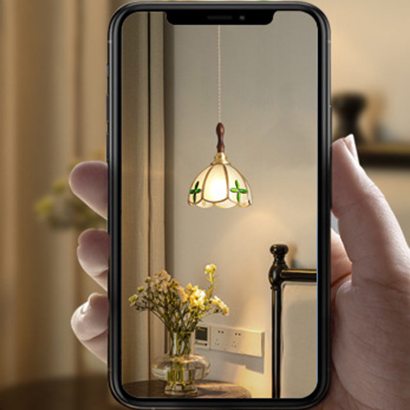 Lustre à une lumière avec abat-jour en verre à motif d&
