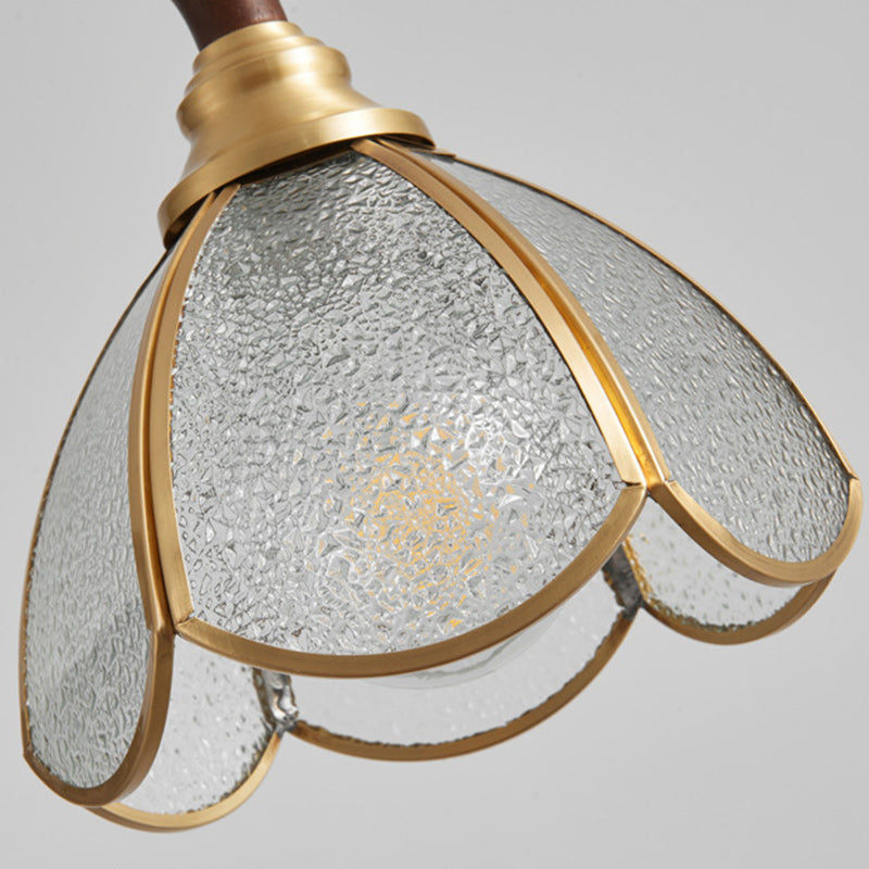 Lustre à une lumière avec abat-jour en verre à motif d&