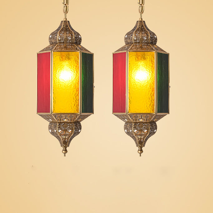 Traditionelle Vintage-Pendelleuchte aus Buntglas und hohlgeschnitztem Messing mit 1 Licht für Esszimmer 
