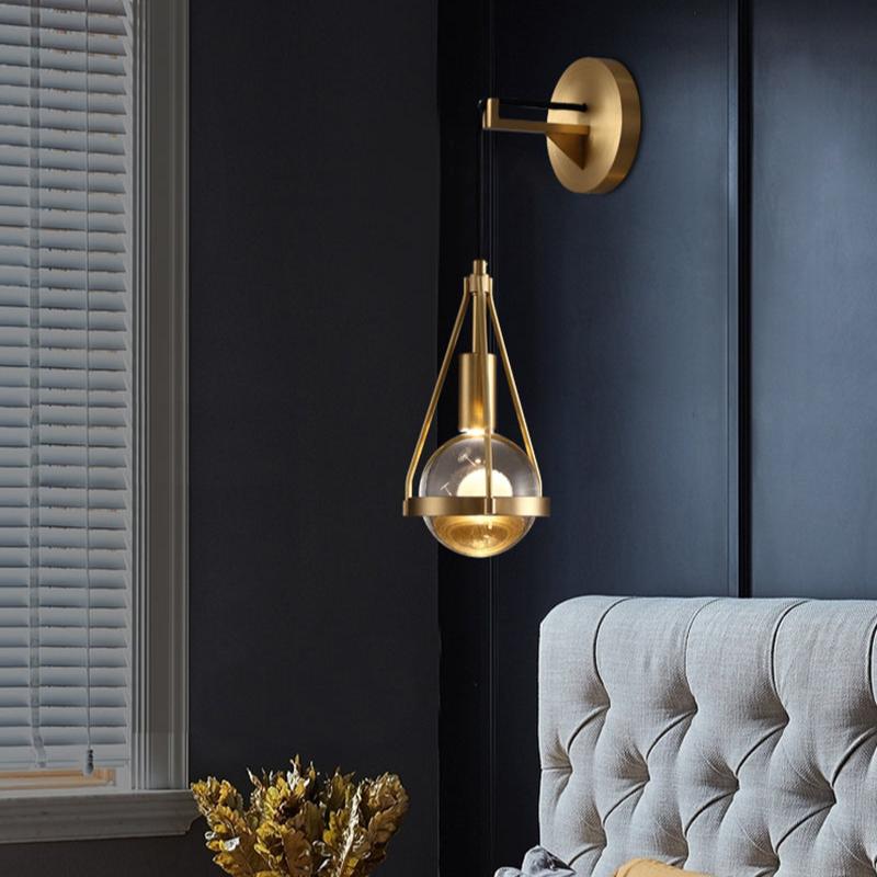 Contemporary Luxury Shiny Raindrop Crystal Shade Brushed Brass Frame 1-Light Wall Sconce Lamp For Living Room