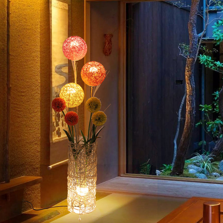 Traditionelle japanische Pflanzendekoration Rattanweberei zylindrischer Schirm 1-flammige Stehlampe für Wohnzimmer 