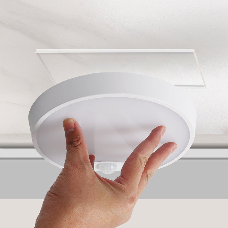 Modern Minimalist Round Plastic LED Intelligent Human Sensor Flush Mount Ceiling Light For Living Room