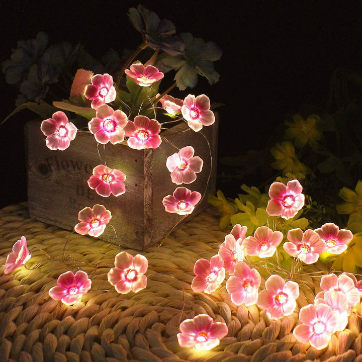 Luces de cadena decorativas LED de alambre de cobre con flor de ciruelo creativa contemporánea para dormitorio 