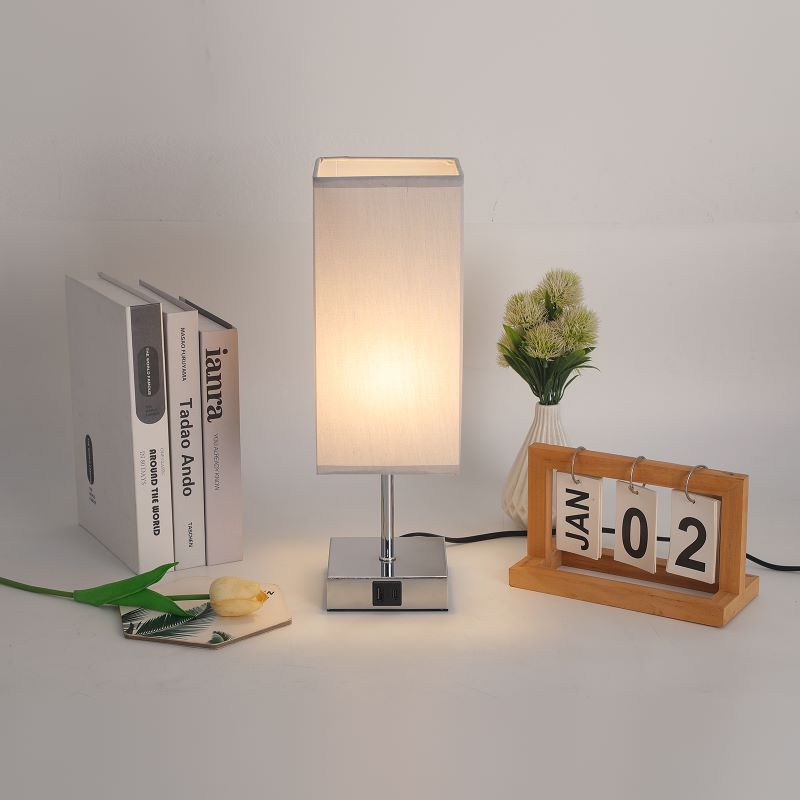 Zeitgenössische Einfachheit Stoff Cuboid Shade Hardware Base 1-Licht Tischlampe für Schlafzimmer 