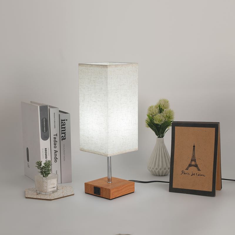 Zeitgenössische Einfachheit Stoff Cuboid Shade Hardware Base 1-Licht Tischlampe für Schlafzimmer 