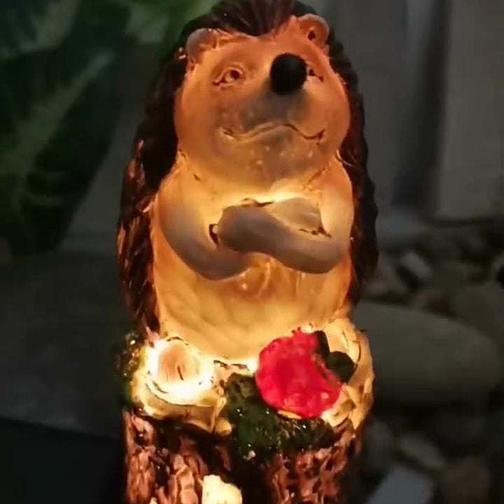 Lumière de pelouse solaire LED étanche en résine créative contemporaine Hérisson de fruits rouges pour patio extérieur 