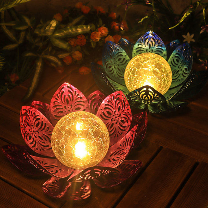 Moderno Arte Deco Solar Hierro Simulado Loto Bola de Vidrio Agrietado Pantalla LED Luz de Paisaje para Jardín Exterior 