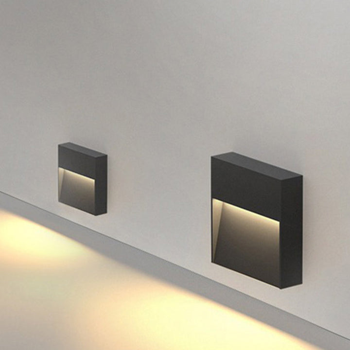 Lampe murale contemporaine en aluminium acrylique carrée LED étanche pour patio extérieur 