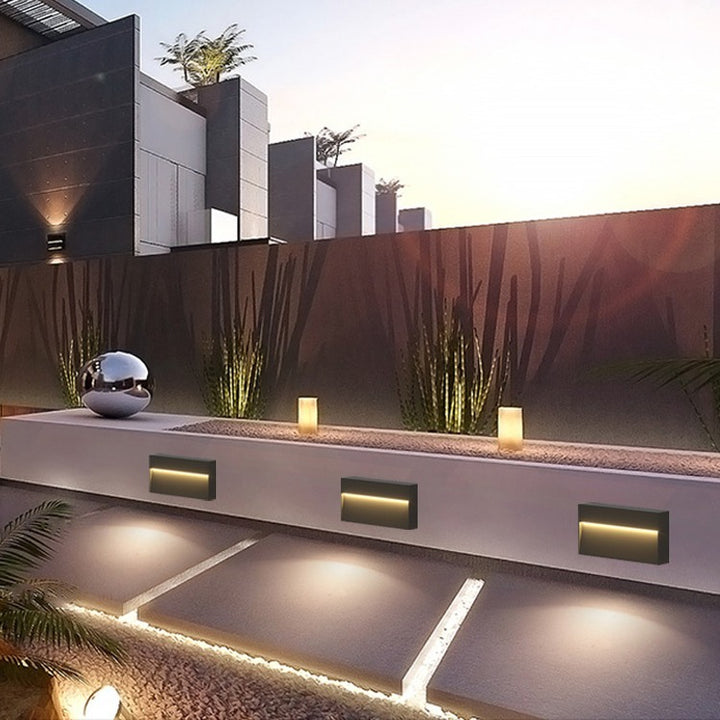 Lampe murale contemporaine en aluminium acrylique carrée LED étanche pour patio extérieur 