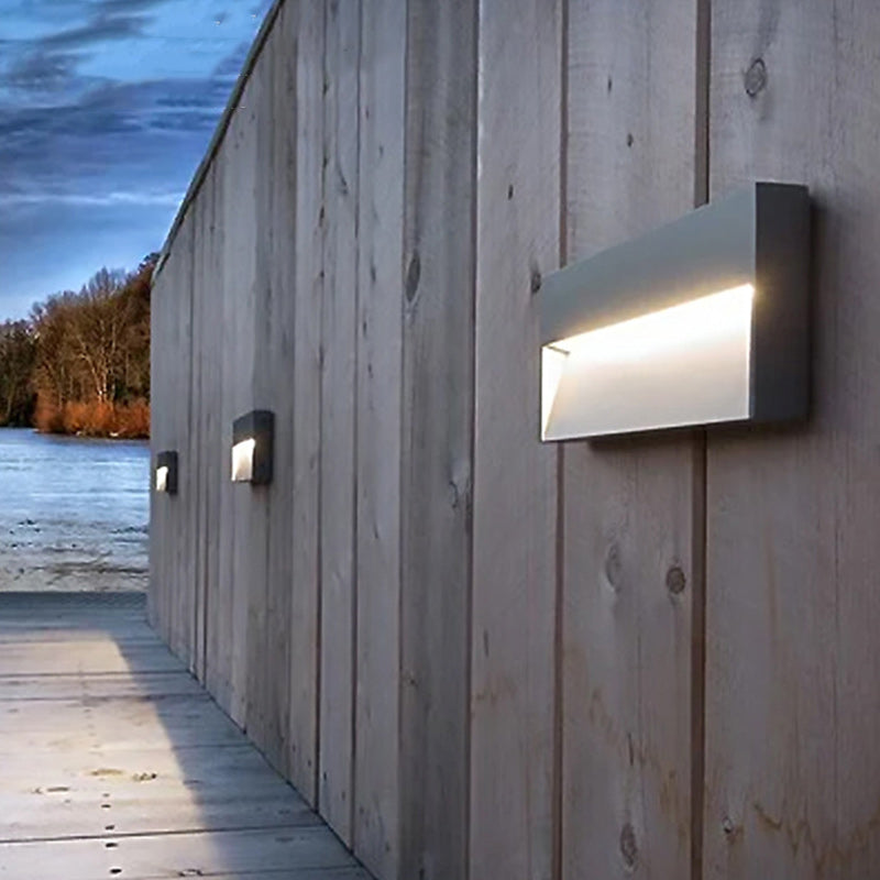 Lampe murale contemporaine en aluminium acrylique carrée LED étanche pour patio extérieur 