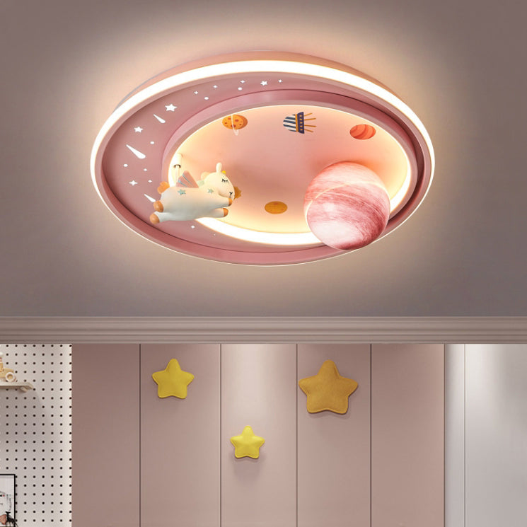 Plafonnier LED contemporain créatif en fer acrylique avec astronaute dessin animé et planète pour le salon 