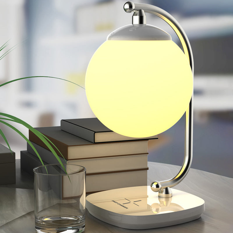 Zeitgenössische skandinavische ABS Mond Schatten Nachahmung Holzmaserung Basis LED Tischlampe für Schlafzimmer 