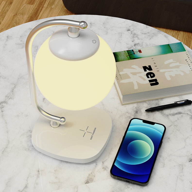 Zeitgenössische skandinavische ABS Mond Schatten Nachahmung Holzmaserung Basis LED Tischlampe für Schlafzimmer 