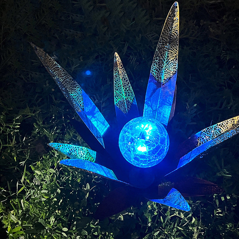 مصباح حديقة LED عصري إبداعي مقاوم للماء من الحديد على شكل نبات الأغاف للطاقة الشمسية للباحات الخارجية 