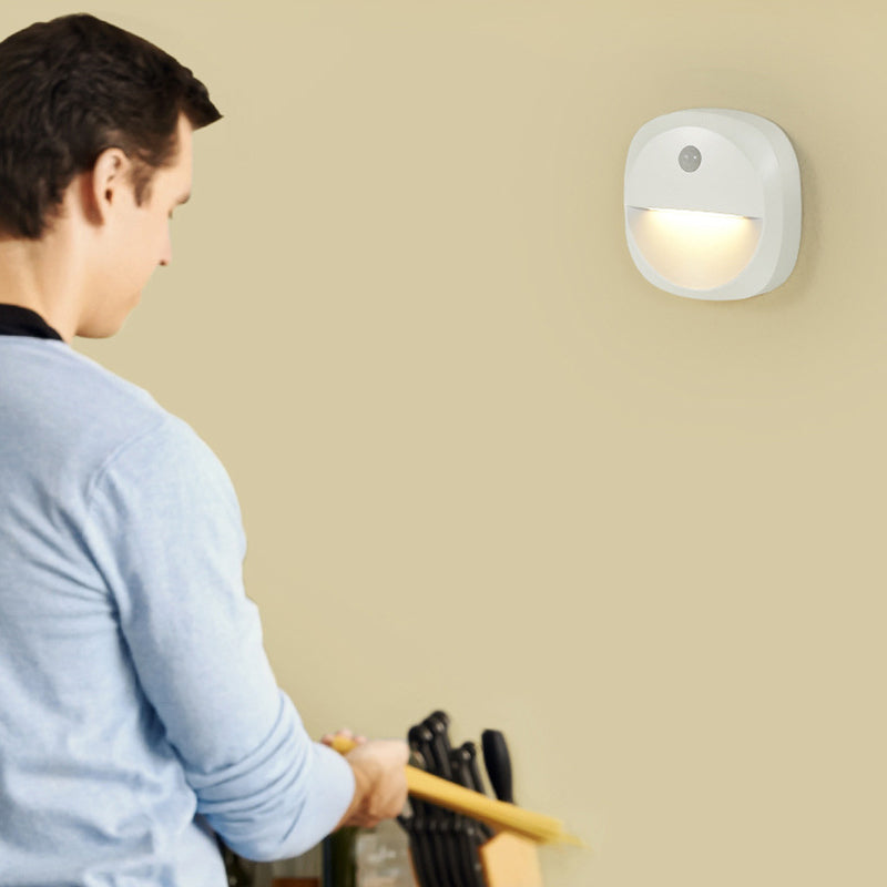 Lampe murale moderne minimaliste en ABS carré avec LED magnétique USB à capteur humain pour chambre à coucher 