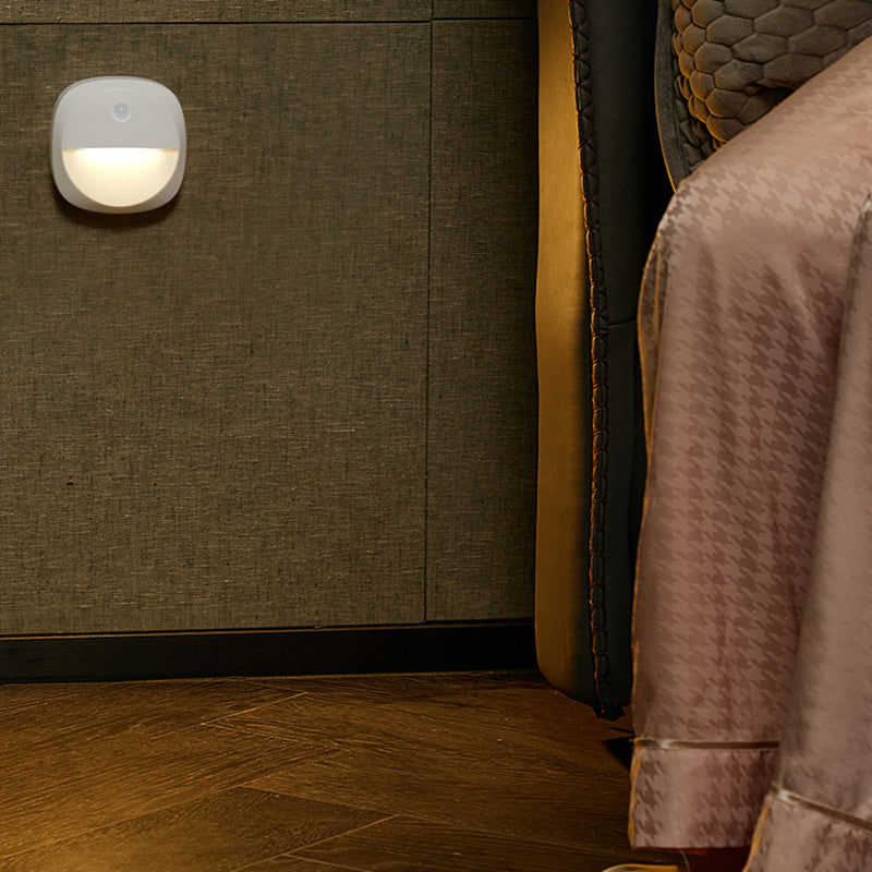 Lampe murale moderne minimaliste en ABS carré avec LED magnétique USB à capteur humain pour chambre à coucher 