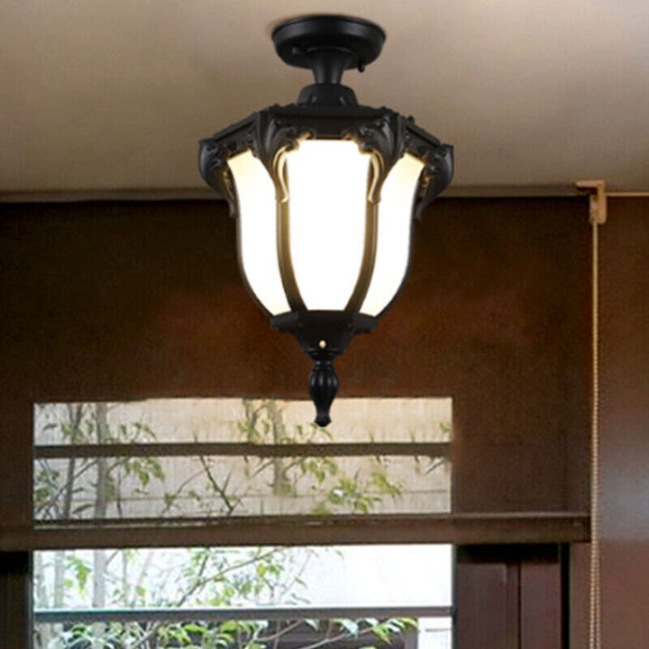 Traditionelle Vintage Aluminium Polygon Glas 1-Licht wasserdichte Outdoor Semi-Flush Mount Deckenleuchte für den Garten 