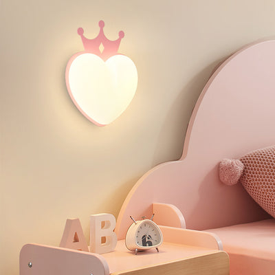 Zeitgenössische kreative PE Crown Herz Schatten Eisen LED Wandleuchte Lampe für Wohnzimmer 