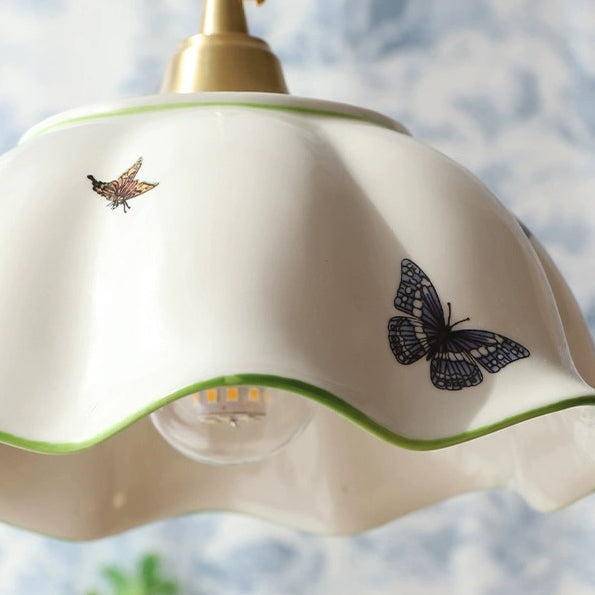 Lustre suspendu à 1 lumière en laiton à bord ondulé en céramique pastorale française traditionnelle pour salon 