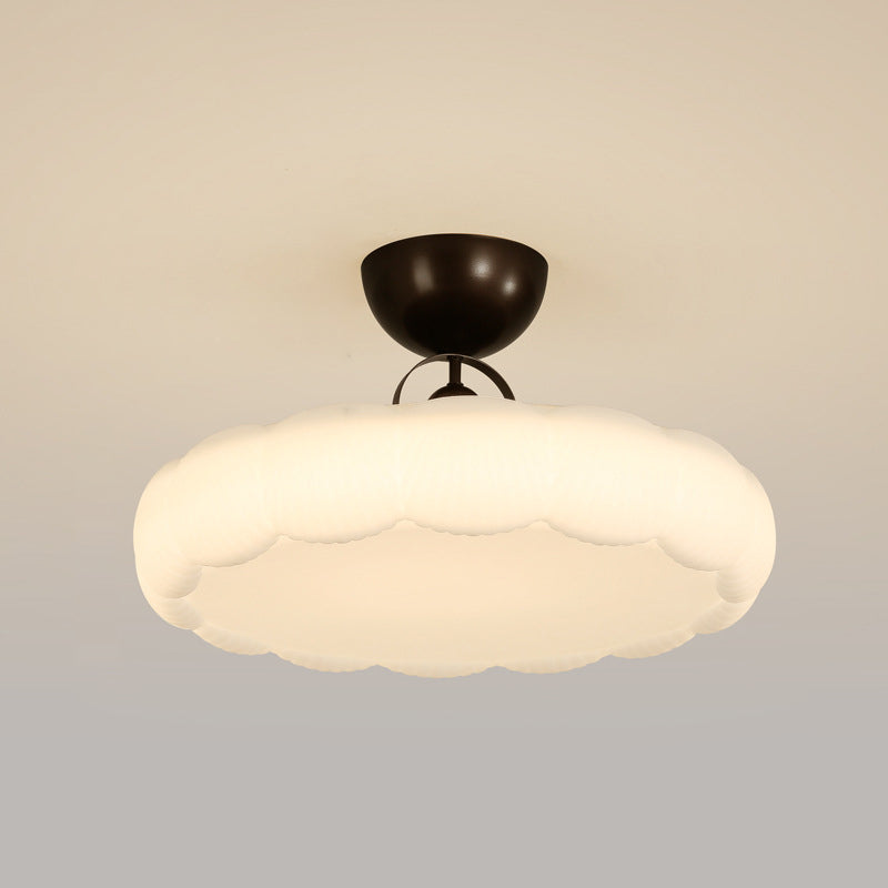 Moderne Einfachheit Wolken PE Schatten Eisen LED Semi-Flush Mount Deckenleuchte für Schlafzimmer 