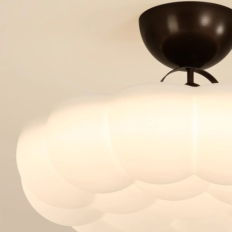 Moderne Einfachheit Wolken PE Schatten Eisen LED Semi-Flush Mount Deckenleuchte für Schlafzimmer 
