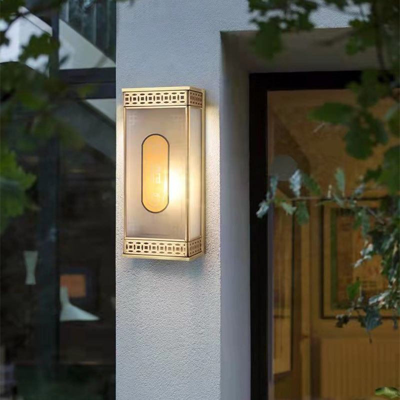 Lumière murale extérieure contemporaine de luxe en cuivre avec abat-jour en verre à 1 ampoule pour jardin 