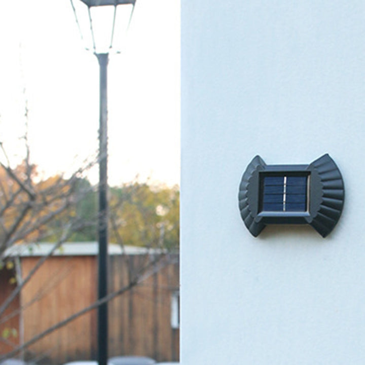 Lampe murale solaire LED éclairée en haut et en bas avec coque ABS industrielle contemporaine pour patio extérieur 