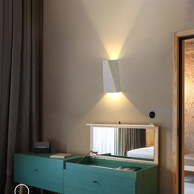 Aplique de pared LED iluminado hacia arriba y hacia abajo de aluminio minimalista moderno para patio exterior 