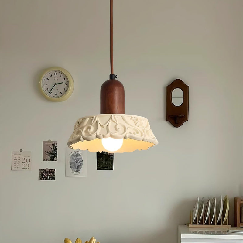 Lustre suspendu rond à 1 lumière avec sculpture en résine à motif de fleurs en bois massif japonais traditionnel pour chevet 