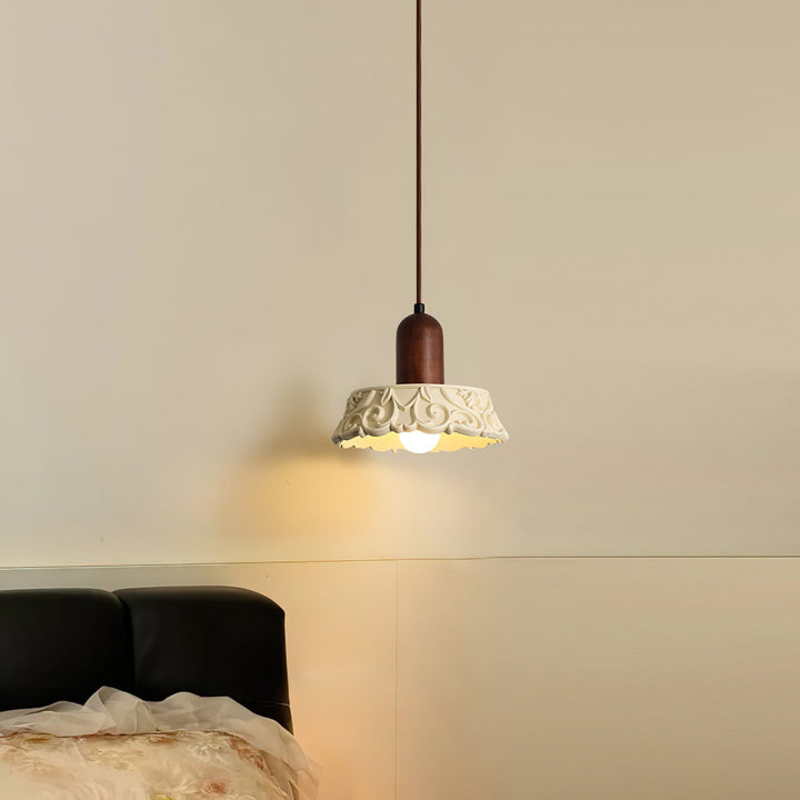 Lámpara colgante redonda de 1 luz con patrón de flores de resina tallada en madera maciza tradicional japonesa para mesita de noche 