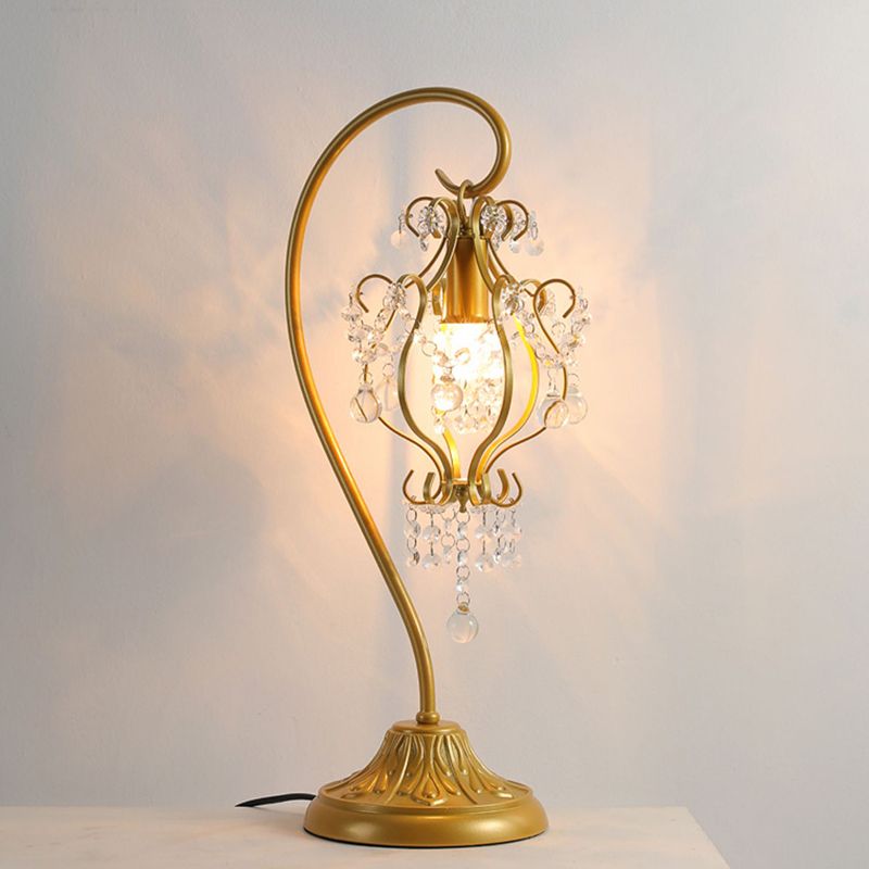 Lampe de table contemporaine de luxe avec cadre en fer courbé et décoration en cristal à 1 lumière pour chambre à coucher 