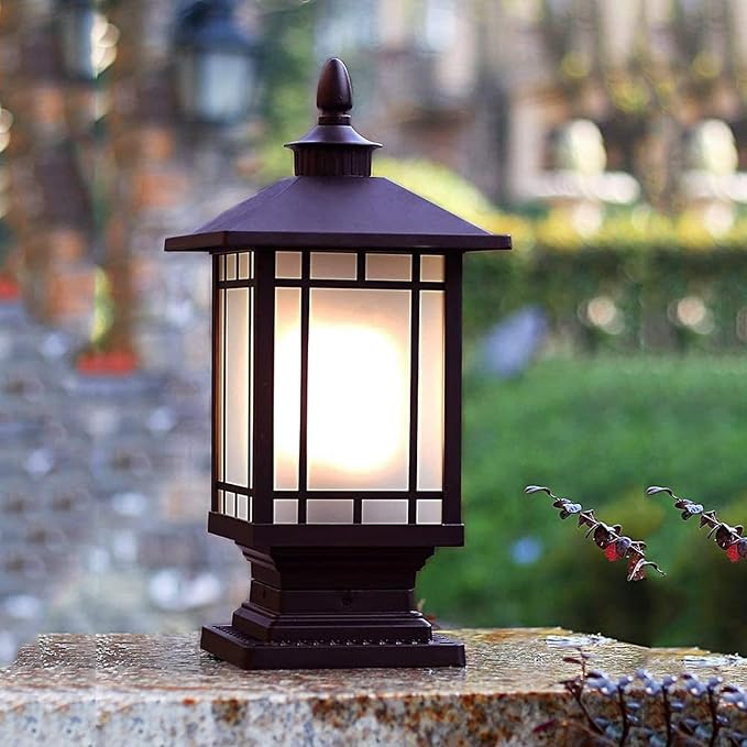 Lanterne de jardin contemporaine en aluminium carré industriel avec verre dépoli et 1 lumière 
