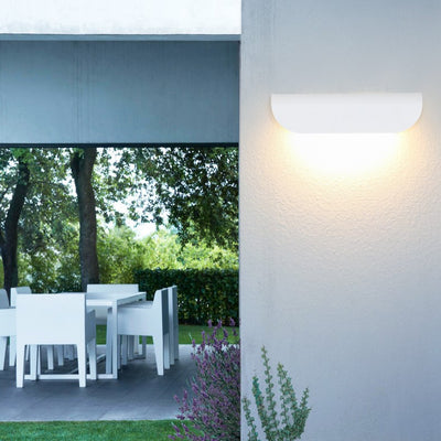 Applique murale étanche en aluminium incurvé minimaliste moderne à LED pour patio extérieur 