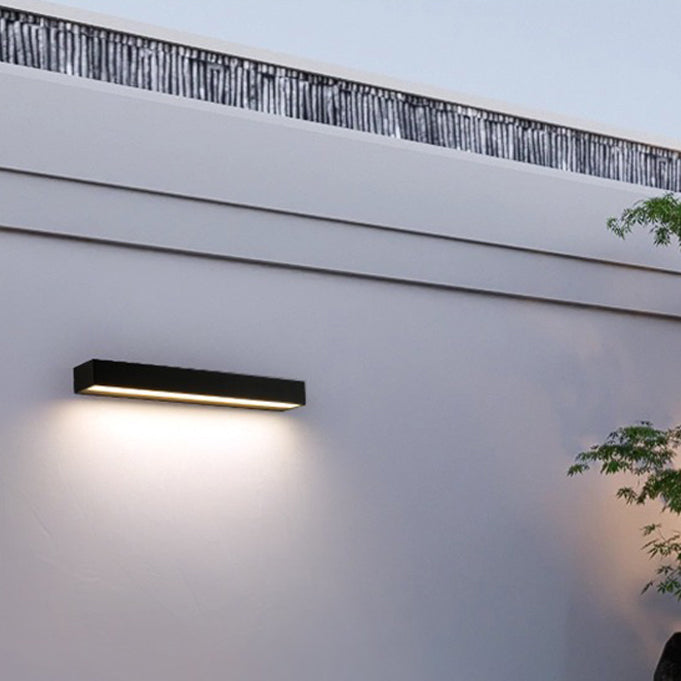 Applique murale étanche à LED en bande longue en aluminium de simplicité moderne pour patio extérieur 