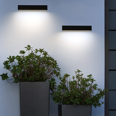 Applique murale étanche à LED en bande longue en aluminium de simplicité moderne pour patio extérieur 