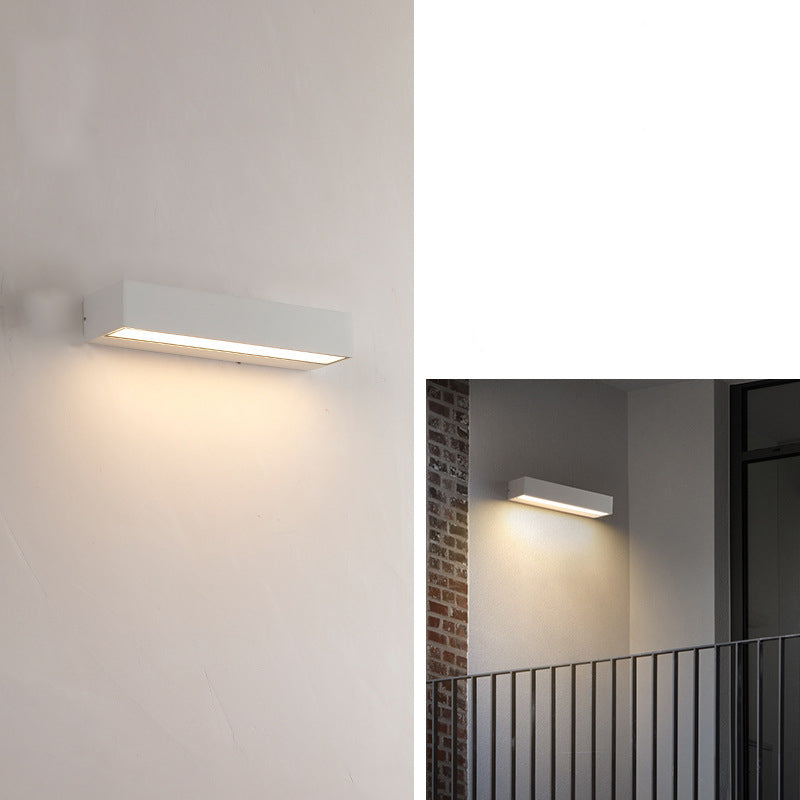 Applique murale étanche à LED en bande longue en aluminium de simplicité moderne pour patio extérieur 