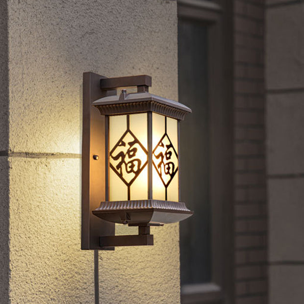 Traditionelle chinesische Aluminium-Glas-Säule 1-Licht Außenwandleuchte für den Garten 