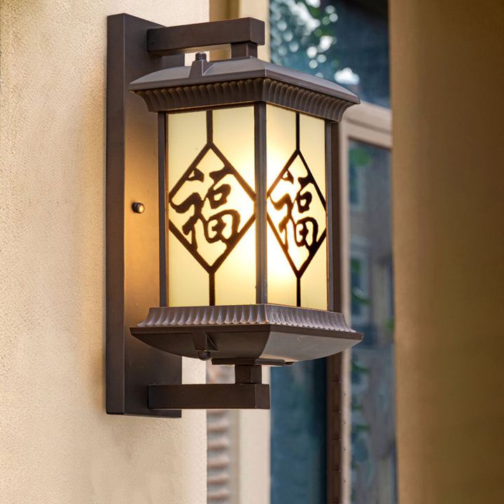 Traditionelle chinesische Aluminium-Glas-Säule 1-Licht Außenwandleuchte für den Garten 