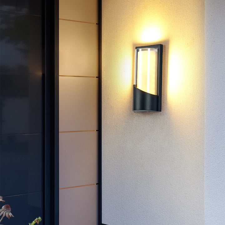 Zeitgenössische industrielle Aluminium-Acryl-LED-wasserdichte Außenwandleuchte für den Garten 