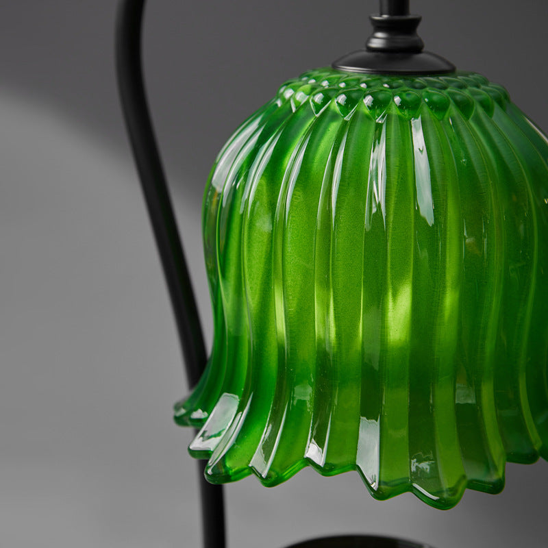 Lampe de table en cire fondue à une lumière avec abat-jour en verre fleur d&
