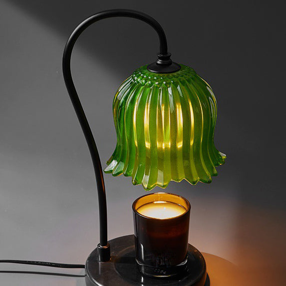 Lampe de table en cire fondue à une lumière avec abat-jour en verre fleur d&