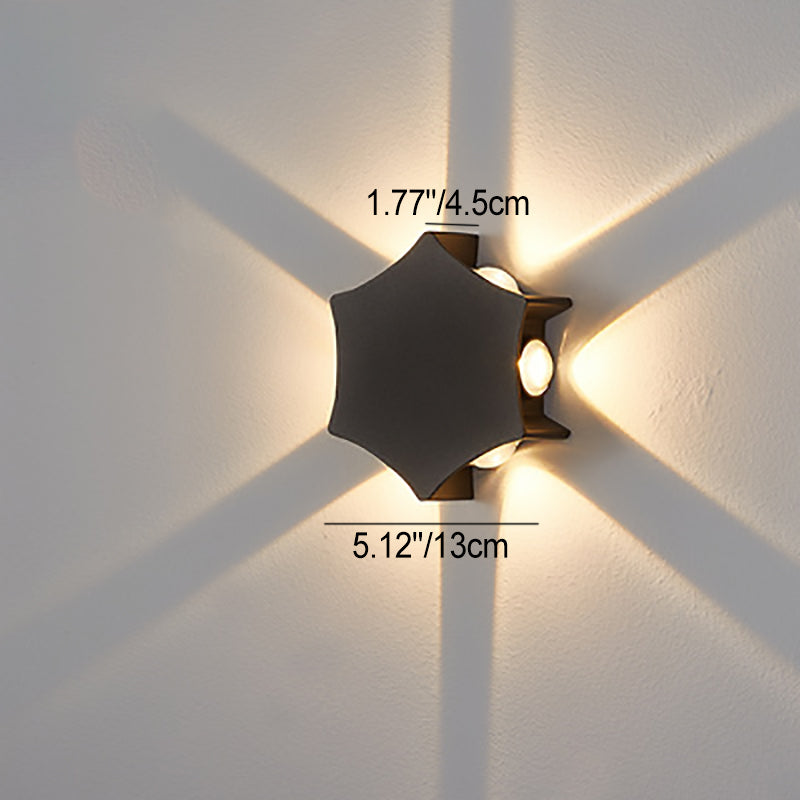 Zeitgenössische industrielle Aluminium gebogene Hexagon LED wasserdichte Außenwandleuchte für den Garten 