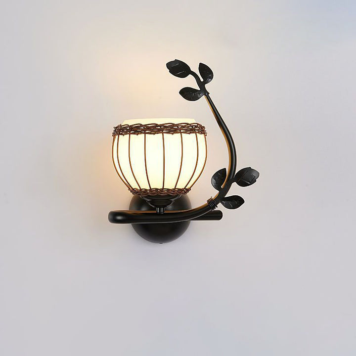 Applique Murale 1 Lumière avec Abat-Jour en Verre, Cadre en Fer Rustique Traditionnel et Tressage de Rotin pour Salon 