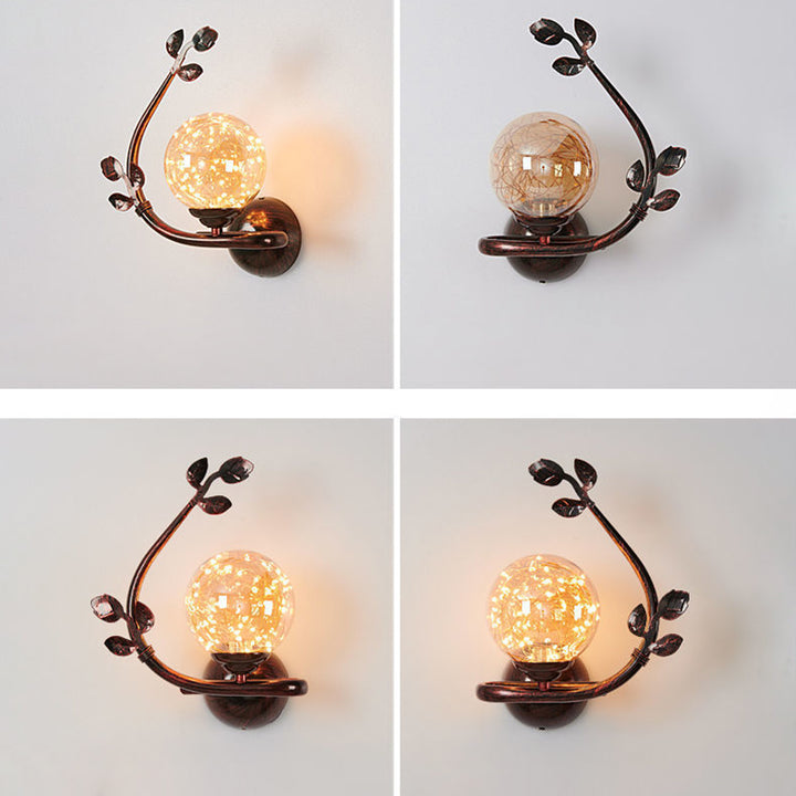 Zeitgenössische Luxus-Eisenrahmen-Glasbecher-Schirm 1-Licht-Wandleuchte für Wohnzimmer 