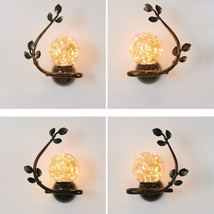 Zeitgenössische Luxus-Eisenrahmen-Glasbecher-Schirm 1-Licht-Wandleuchte für Wohnzimmer 