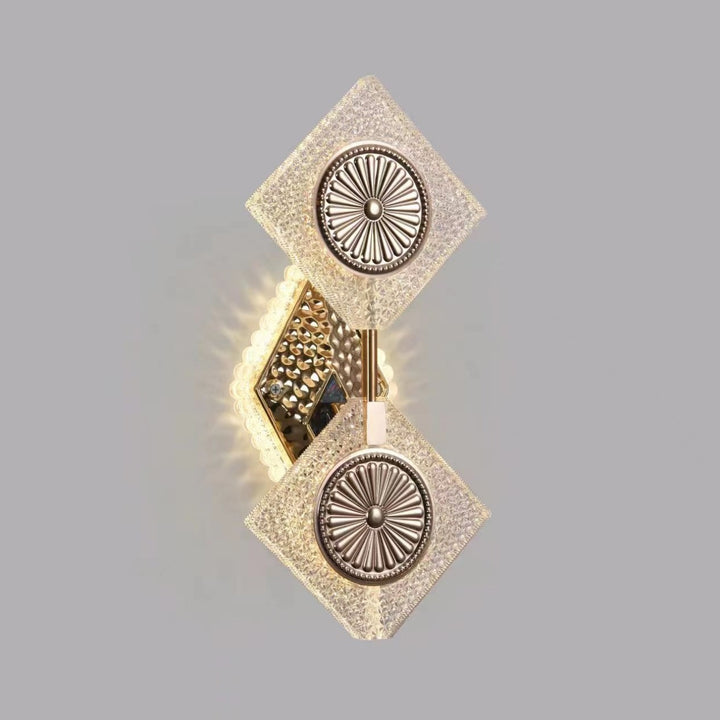 Zeitgenössische Luxus-Kristall-Diamantform-Acryl-LED-Wandleuchte für das Wohnzimmer 